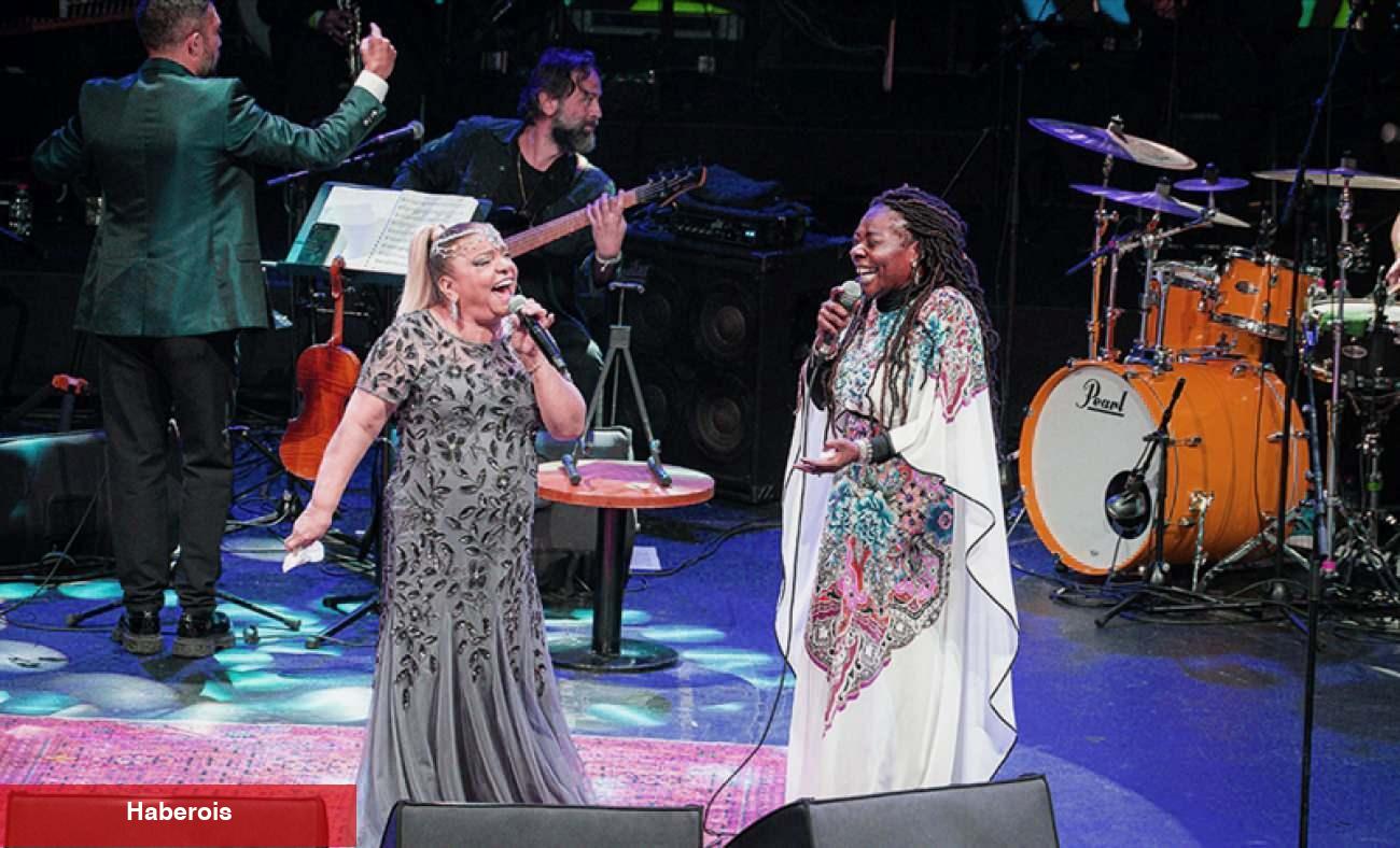 Harbiye’de gönülleri fetheden ikili: Buika ve Kibariye tıpkı sahnede