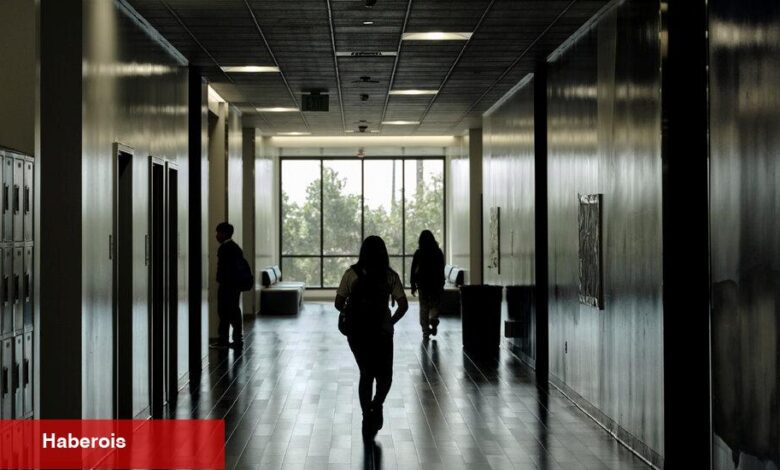 İç Güvenlik Ajanları tarafından Göçmen Çocukları Kontrol Et - Haberois İç Güvenlik Ajanları tarafından Göçmen Çocukları Kontrol Et