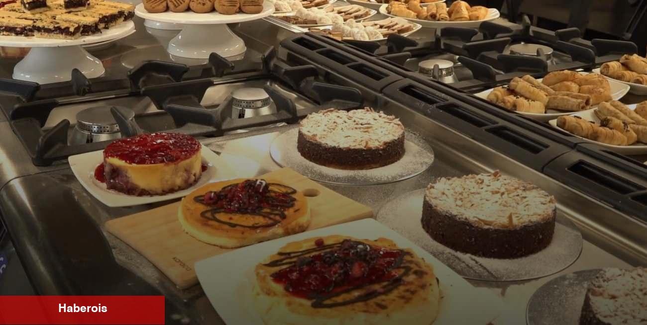 İHÜ'de Bilal Erdoğan'ın iştirakiyle Pastacılık Eğitimi Sertifika Merasimi gerçekleştirildi - Haberois İHÜ'de Bilal Erdoğan'ın iştirakiyle Pastacılık Eğitimi Sertifika Merasimi gerçekleştirildi