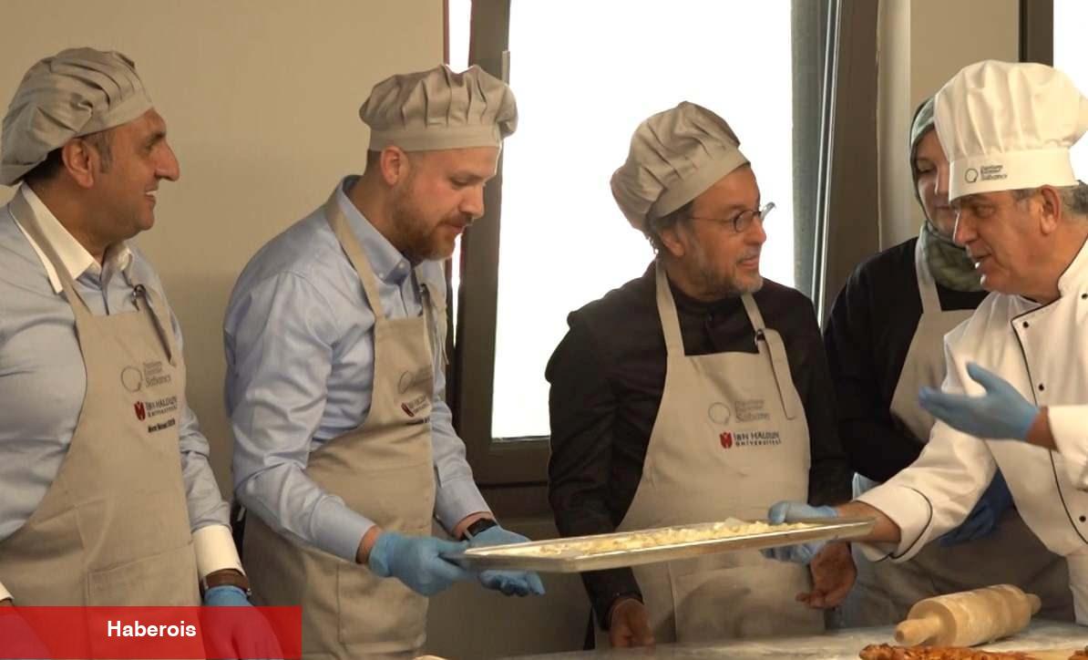 İHÜ'de Bilal Erdoğan'ın iştirakiyle Pastacılık Eğitimi Sertifika Merasimi gerçekleştirildi - Haberois İHÜ'de Bilal Erdoğan'ın iştirakiyle Pastacılık Eğitimi Sertifika Merasimi gerçekleştirildi