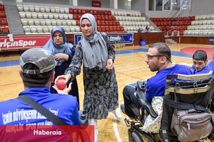 İzmir Boccia kadrosunun görünmez kahramanları... Fedakâr anneler çocukların en büyük destekçisi - Haberois İzmir Boccia kadrosunun görünmez kahramanları... Fedakâr anneler çocukların en büyük destekçisi
