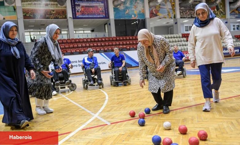 İzmir Boccia kadrosunun görünmez kahramanları... Fedakâr anneler çocukların en büyük destekçisi - Haberois İzmir Boccia kadrosunun görünmez kahramanları... Fedakâr anneler çocukların en büyük destekçisi