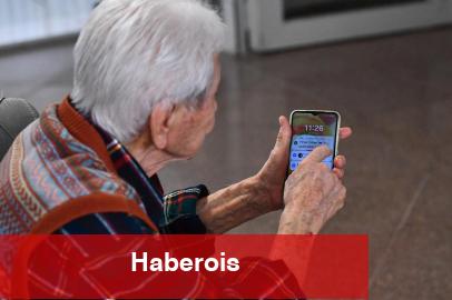 İzmir Buca Toplumsal Ömür'de dünya parmakların ucunda