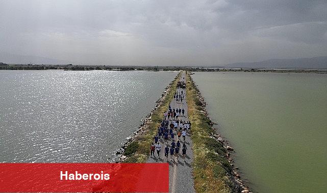 İzmir Kuş Cenneti'nde Ata'ya Hürmet Yürüyüşü
