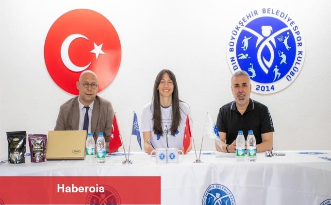 Kaptan Fatma Şekerci, mavi-beyazlılarla tekrar anlaştı - Haberois Kaptan Fatma Şekerci, mavi-beyazlılarla tekrar anlaştı