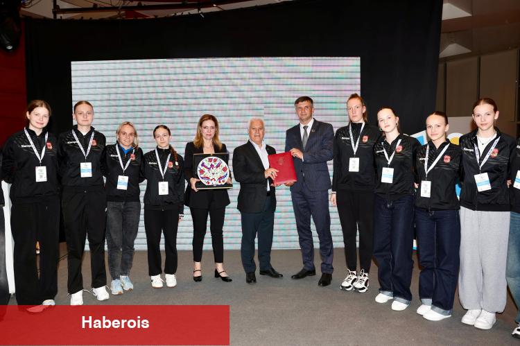 Kardeş kentlerin atletleri Bursa'da - Haberois Kardeş kentlerin atletleri Bursa'da