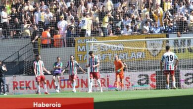 Karşıyaka'da taraftar-futbolcu tansiyonu - Haberois Karşıyaka'da taraftar-futbolcu tansiyonu