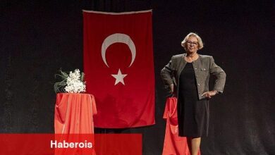 Karşıyaka'nın çınarlarından renkli defile - Haberois Karşıyaka'nın çınarlarından renkli defile