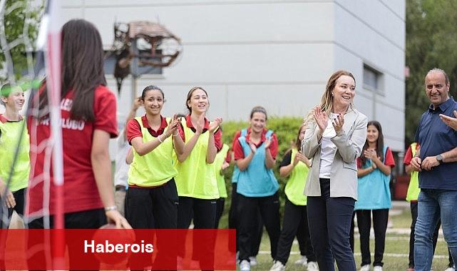 Konak'ta gençliğin ışığı sporun gücüyle parladı: Gençlik Spor Fest'te buluştu - Haberois Konak'ta gençliğin ışığı sporun gücüyle parladı: Gençlik Spor Fest'te buluştu
