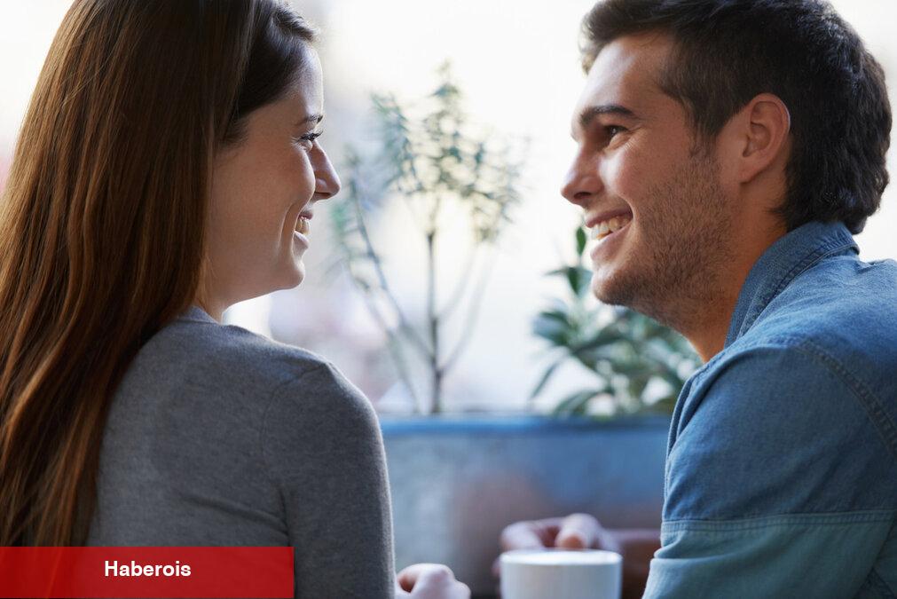 Konuşurken baktığınız istikamet ne anlatıyor? - Haberois Konuşurken baktığınız istikamet ne anlatıyor?