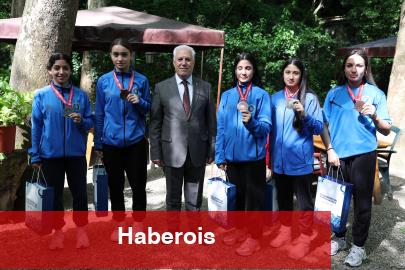 Lider Bozbey, Bursa'nın gururlarıyla buluştu - Haberois Lider Bozbey, Bursa'nın gururlarıyla buluştu
