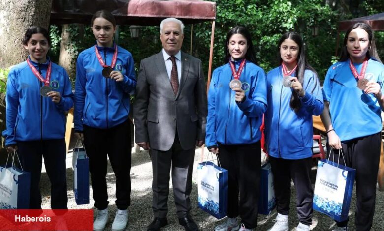 Lider Bozbey, Bursa'nın gururlarıyla buluştu - Haberois Lider Bozbey, Bursa'nın gururlarıyla buluştu