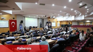 Lider Muhittin Böcek çiftçilerle bir ortaya geldi