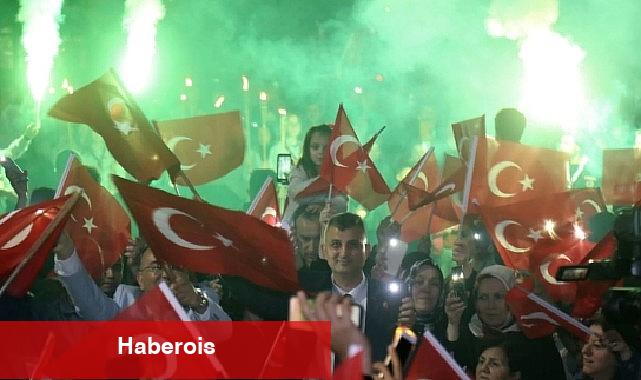 Lider Sezer: "19 Mayıs, Tam Bağımsız Devlet Kurma Kararının Birinci Adımıdır" - Haberois Lider Sezer: "19 Mayıs, Tam Bağımsız Devlet Kurma Kararının Birinci Adımıdır"