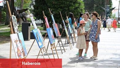 Lider Topaloğlu fotoğraf standı açılışına katıldı