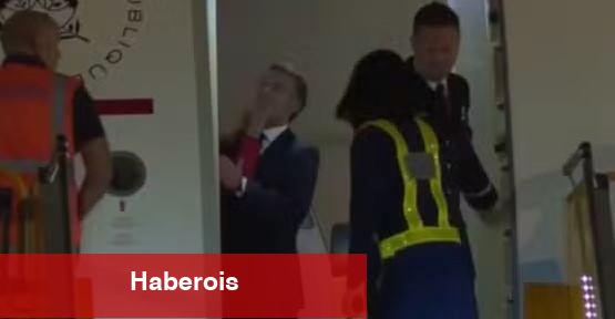 Macron Fransız halkının lisanına düştü: Afişle dalga geçtiler! Eşinden tokat yemişti