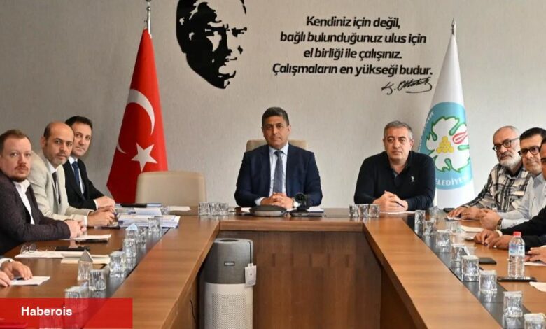 Manisa'da yeni encümen üyeleriyle birinci toplantı yapıldı - Haberois Manisa'da yeni encümen üyeleriyle birinci toplantı yapıldı