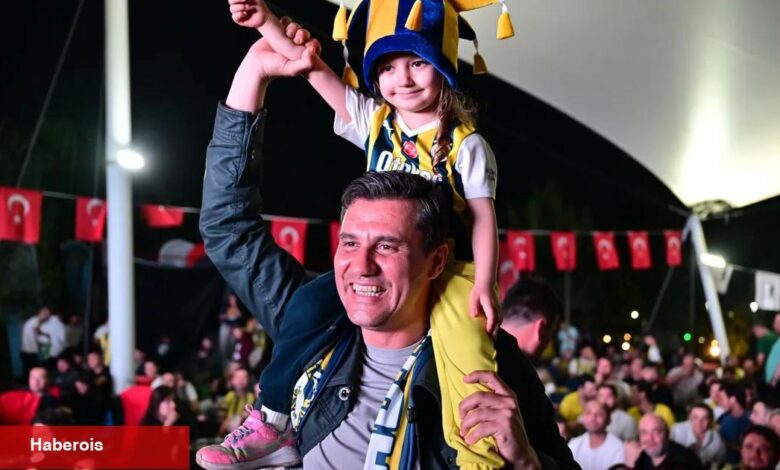 Manisalılar finali Lider Zeyrek'le izledi