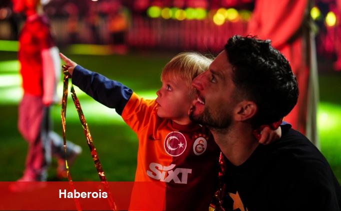 Mertens'in duygusal anları! - Haberois Mertens'in duygusal anları!
