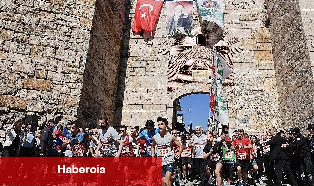 Milletlerarası Osmangazi Tarihi Kent Koşusu coşkusu yaşandı - Haberois Milletlerarası Osmangazi Tarihi Kent Koşusu coşkusu yaşandı