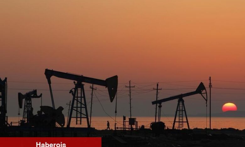 OPEC+ üretim artışını değerlendirirken petrol fiyatları haftalık düşüşe hazırlanıyor