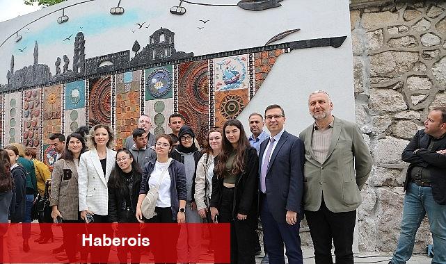 Özel gereksinimli bireylerden 770 parçalık seramik pano - Haberois Özel gereksinimli bireylerden 770 parçalık seramik pano