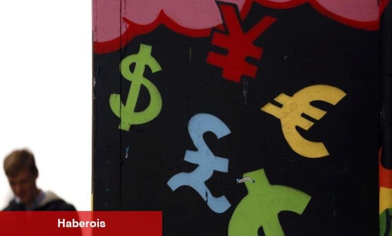 PİYASAYA BAKIŞ-Sterlin, Euro karşısında son beş haftanın en yüksek düzeyine çıktı