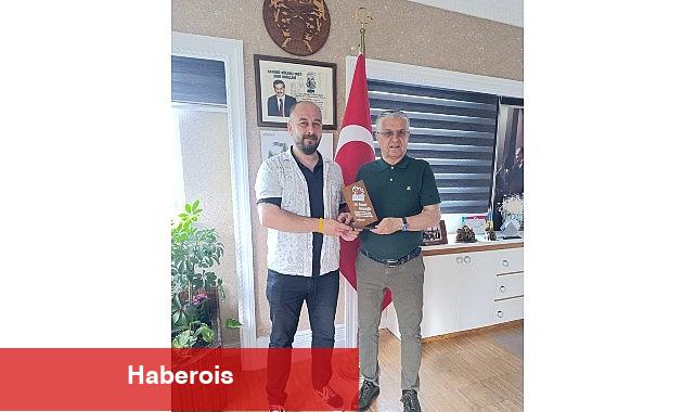 Polat Dede'den Lider Topaloğlu'na teşekkür ziyareti - Haberois Polat Dede'den Lider Topaloğlu'na teşekkür ziyareti