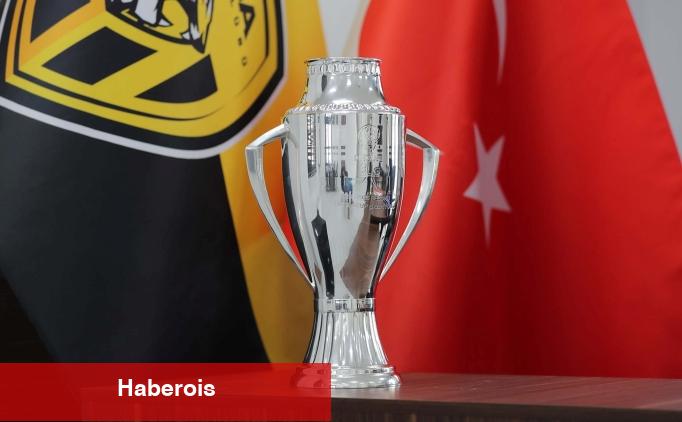 Şampiyon Aliağa Futbol kupasına kavuştu