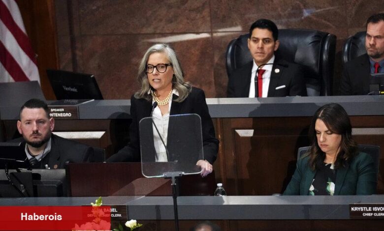 Savunmasız bir vali ve partiler içi bir kan davası, Demokratlar için engebeli bir yola işaret
