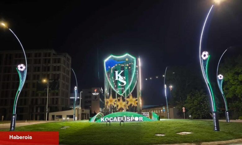 Stat kavşağını Kocaelispor’un arması aydınlatıyor - Haberois Stat kavşağını Kocaelispor’un arması aydınlatıyor