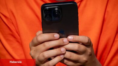 Texas Apple ve Google'ın uygulama indirmeleri için yaşları doğrulamasını gerektirir