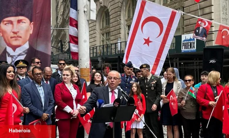 Türk Bayrağı Wall Street'te göndere çekildi