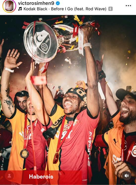 Victor Osimhen'den müzikli paylaşım; "Ben gitmeden önce"