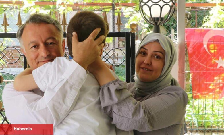 4 çocuklu bir çift otizmli Fırat'a hami aile oldu - Haberois 4 çocuklu bir çift otizmli Fırat'a hami aile oldu