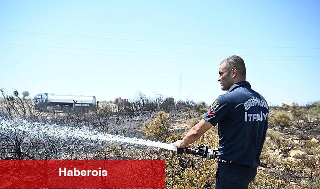 Aydın Büyükşehir Belediyesi takımları Didim'deki yangına müdahale ediyor. - Haberois Aydın Büyükşehir Belediyesi takımları Didim'deki yangına müdahale ediyor.