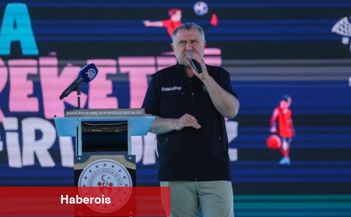 Bakan Bak'tan yaz çağrısı: "Çocuklarınızı GSB Spor Okulları'na getirin" - Haberois Bakan Bak'tan yaz çağrısı: "Çocuklarınızı GSB Spor Okulları'na getirin"