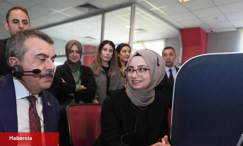 Bakan Tekin Van'da MEBİM'de davet yanıtladı - Haberois Bakan Tekin Van'da MEBİM'de davet yanıtladı