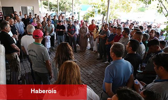 Başkan Topaloğlu belediye personeli ile bayramlaştı