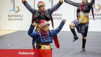 Bayraklı'da halk dansları gösterisi nefes kesti - Haberois Bayraklı'da halk dansları gösterisi nefes kesti