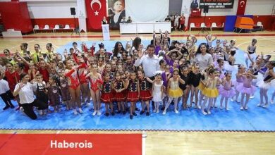Bayraklılı kursiyerlerden yıl sonu gösterisi - Haberois Bayraklılı kursiyerlerden yıl sonu gösterisi