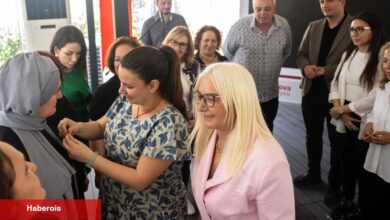 Bornova'da yeni üyeler CHP rozetlerine kavuştu - Haberois Bornova'da yeni üyeler CHP rozetlerine kavuştu