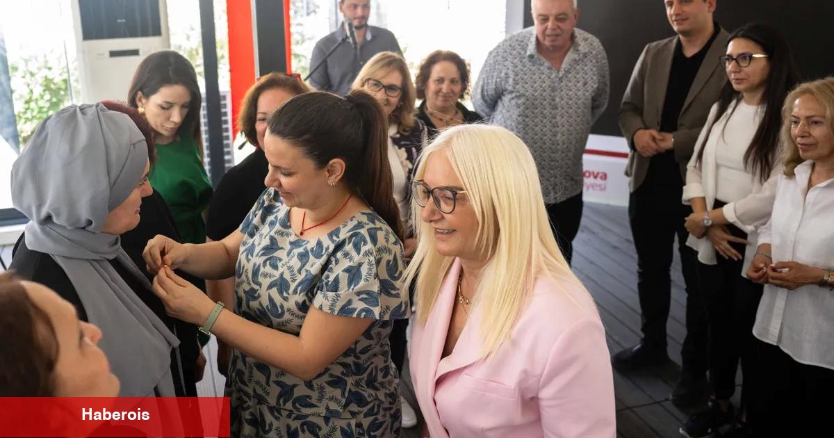 Bornova'da yeni üyeler CHP rozetlerine kavuştu