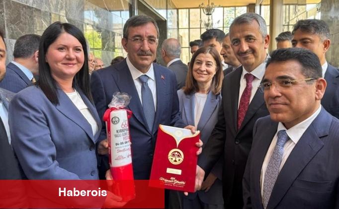 Devlet protokolü "kırmızı tabanlı mumla" Kırkpınar'a davet edildi - Haberois Devlet protokolü "kırmızı tabanlı mumla" Kırkpınar'a davet edildi