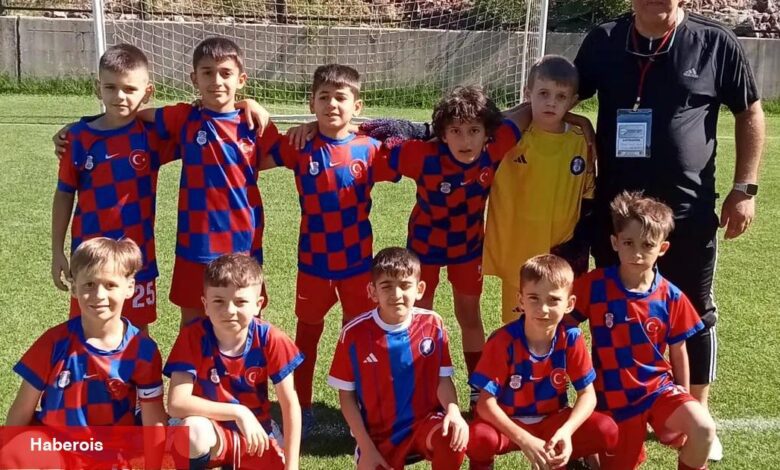 Edirne Keşanlı minikler Kartepe Turnuvası’nda ikinci oldu - Haberois Edirne Keşanlı minikler Kartepe Turnuvası’nda ikinci oldu