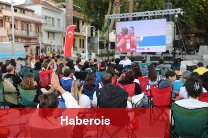 Filenin Sultanları coşkusu Mudanya Mütareke Meydanı’nda yaşandı - Haberois Filenin Sultanları coşkusu Mudanya Mütareke Meydanı’nda yaşandı