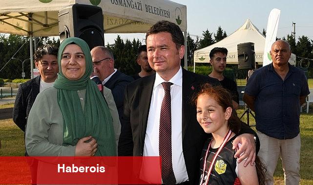 Genç voleybolcuların kalbi Osmangazi'de attı - Haberois Genç voleybolcuların kalbi Osmangazi'de attı