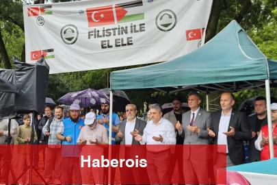 Gölcük'te yağmura karşın Filistin için tek yürek oldular - Haberois Gölcük'te yağmura karşın Filistin için tek yürek oldular