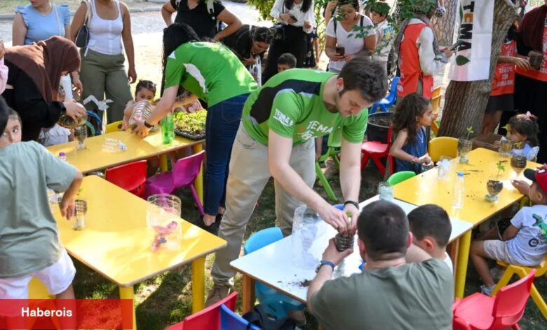 İzmir Bornova'da kalpler etraf için buluştu