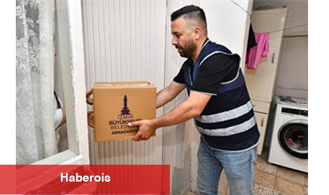 İzmir'de muhtaçlık sahipleri ve emekliler unutulmadı - Haberois İzmir'de muhtaçlık sahipleri ve emekliler unutulmadı